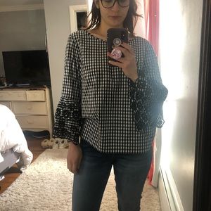 bell sleeve lightweight top, great condition